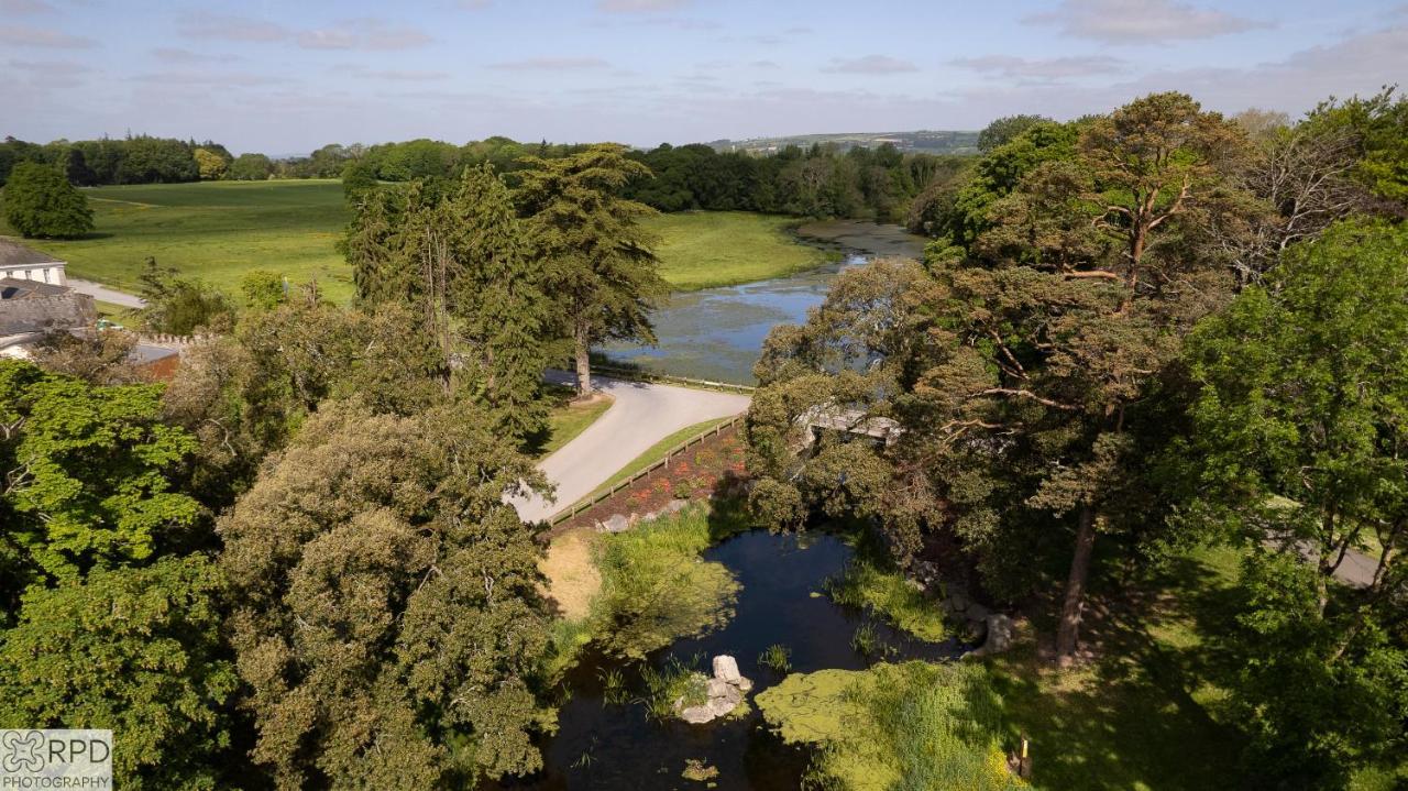 Castlemartyr Resort Hotel Exterior foto The River Wye at the entrance to the estate