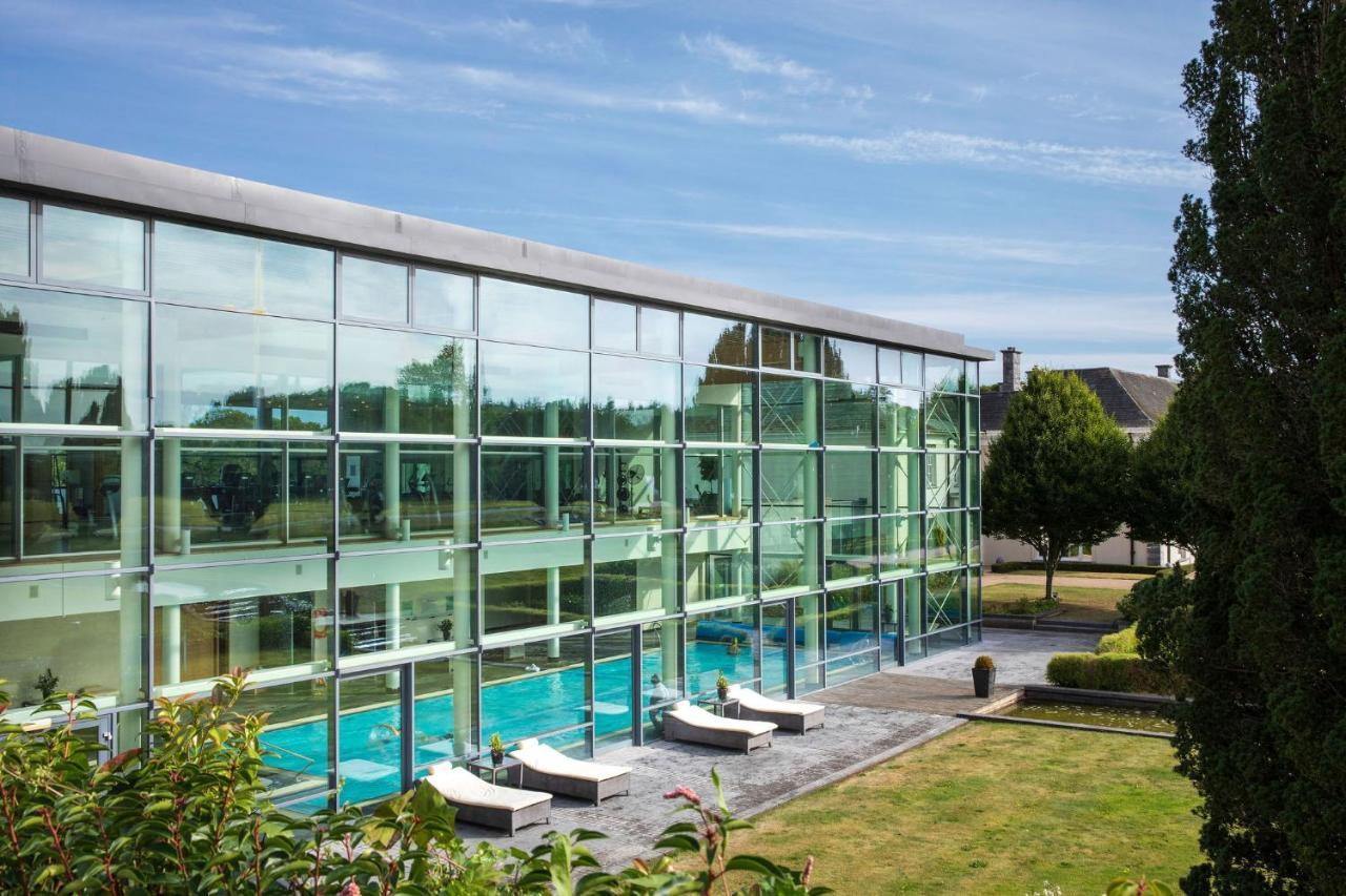 Castlemartyr Resort Hotel Exterior foto The swimming pool at the University of Roehampton